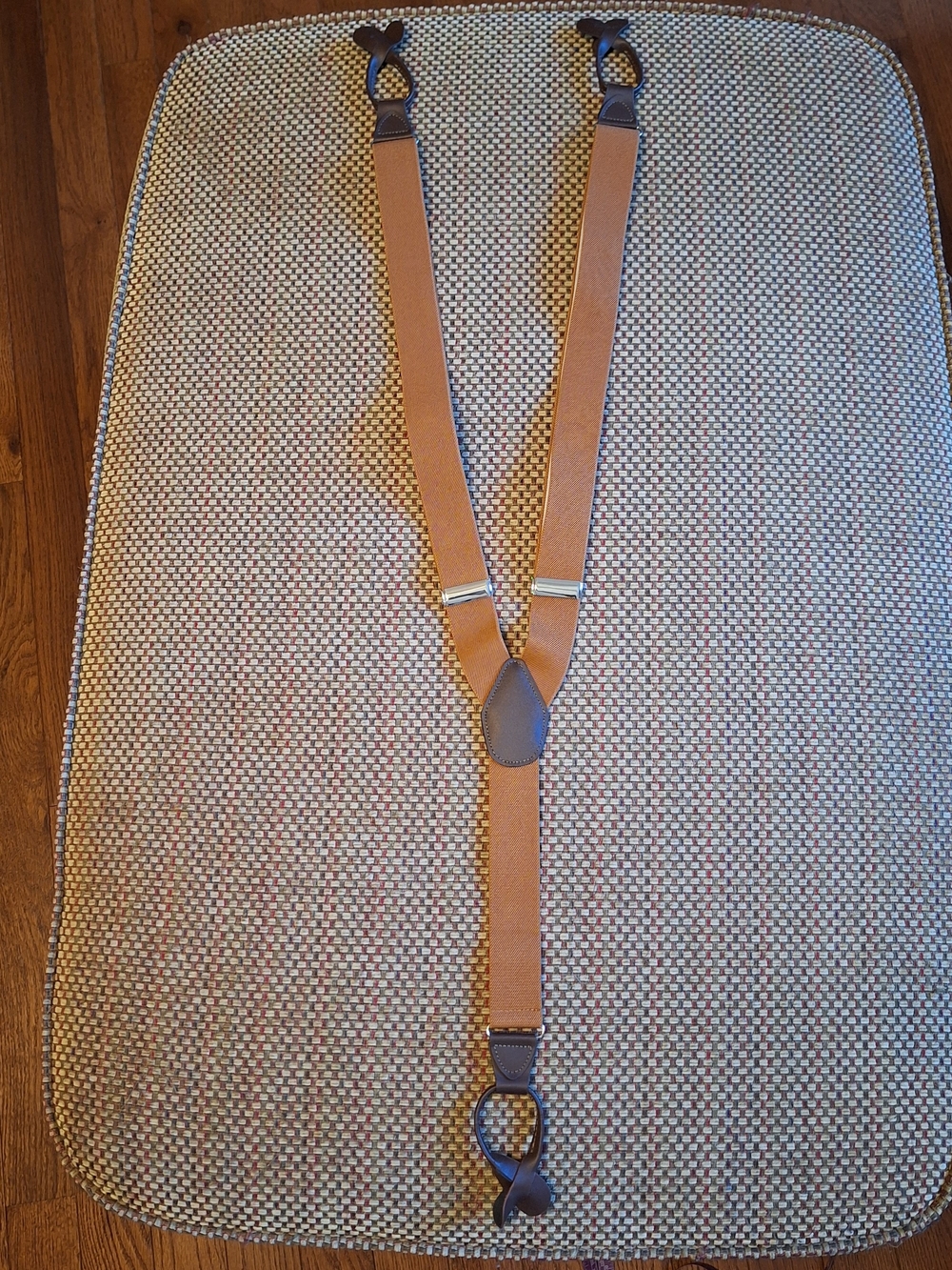 Grade Code Men's Button On Tan Suspenders